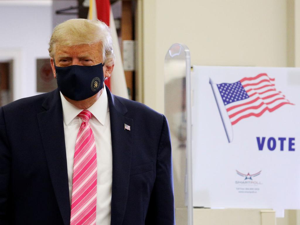La mañana de este sábado Donald Trump emitió su voto de manera anticipada. Foto: Reuters 