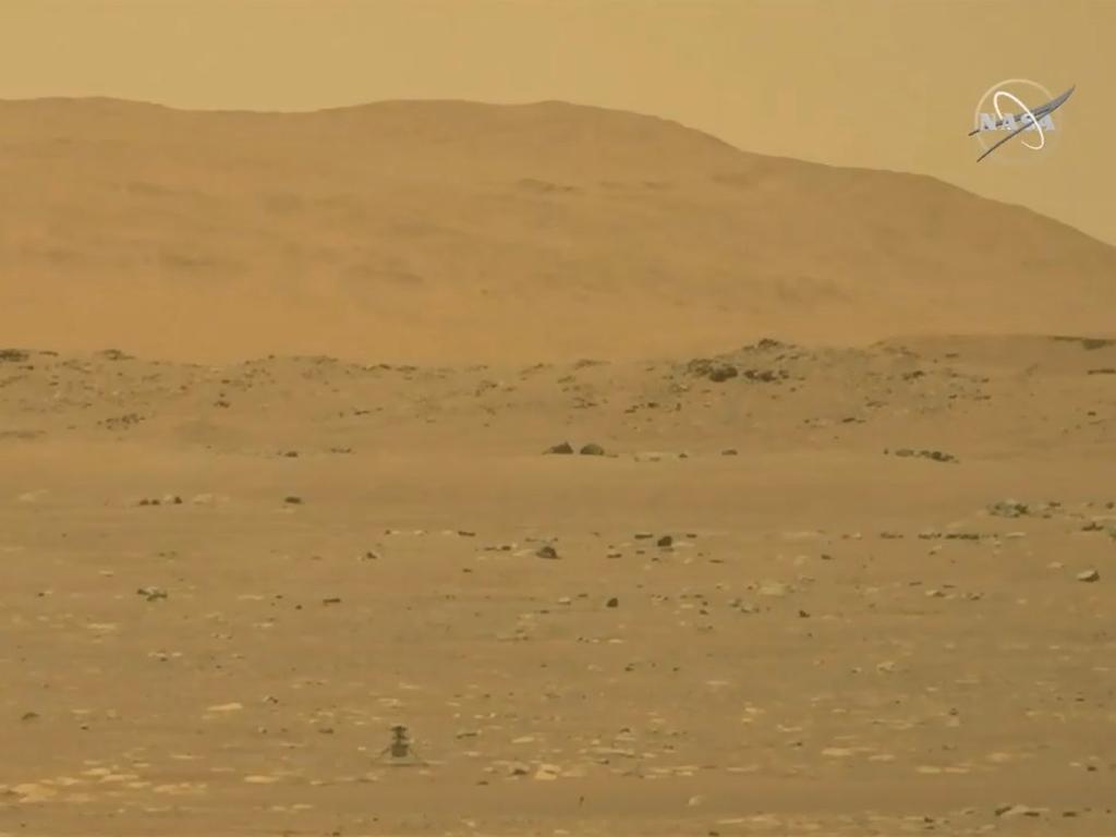 La mañana de este lunes el helicóptero robot en miniatura Ingenuity de la NASA realizó un despegue y aterrizaje exitoso en Marte. Foto: Reuters 