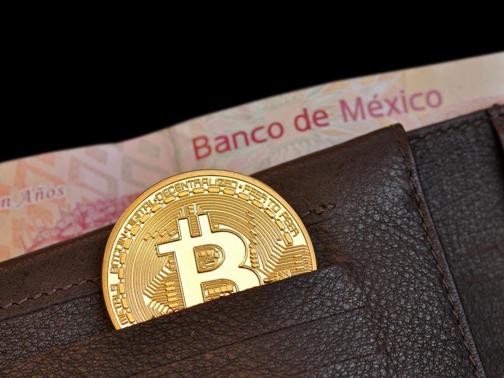 Banxico dejó en claro que “las instituciones financieras no pueden apalancar posiciones con criptomonedas”. Foto: iStock