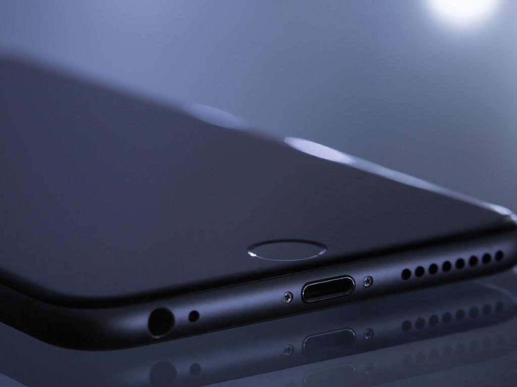 Los dispositivos iPhone recientes han comenzado a experimentar ralentizaciones y mayor consumo de batería con las últimas actualizaciones de sistema operativo. Foto: Pixabay