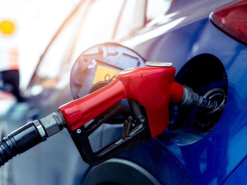 La Procuraduría Federal del Consumidor (Profeco) dio a conocer los precios máximos y mínimos de los combustibles que se registraron en el país mediante la app de “litro X litro”. Foto: iStock 