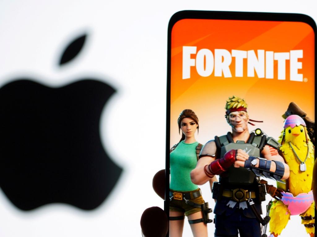 Apple y Epic Games mantienen una batalla legal que ya llegó a los tribunales. Foto: Reuters