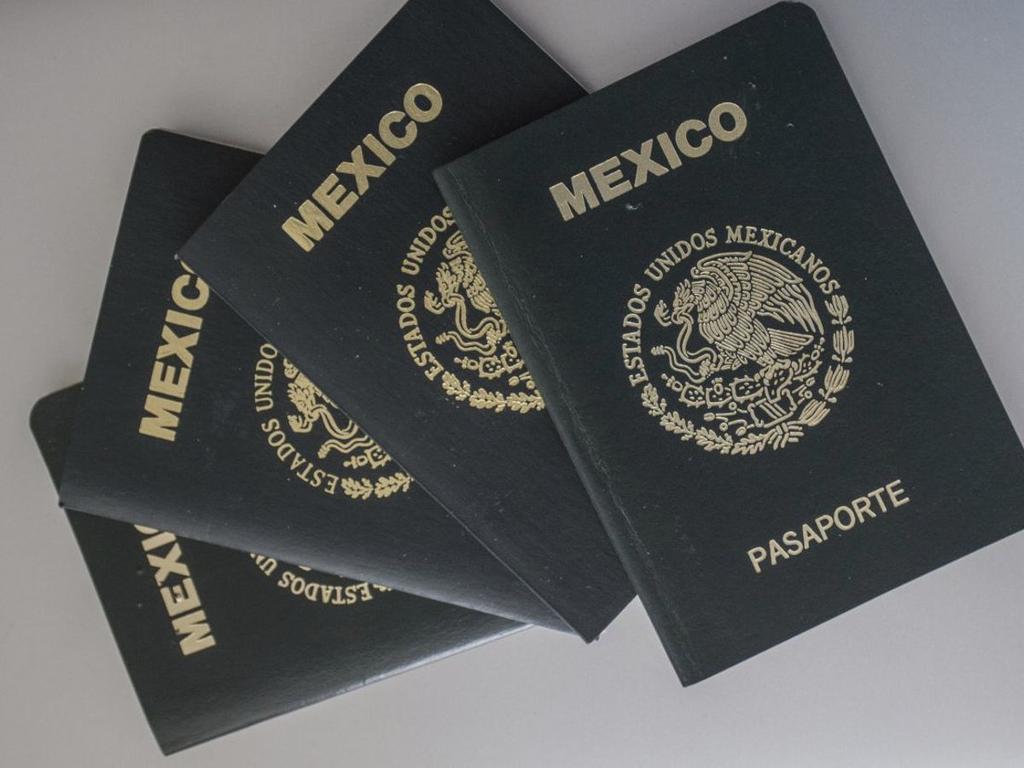 El pasaporte es un documento oficial de viaje, probatorio de nacionalidad e identidad. Foto: Cuartoscuro.