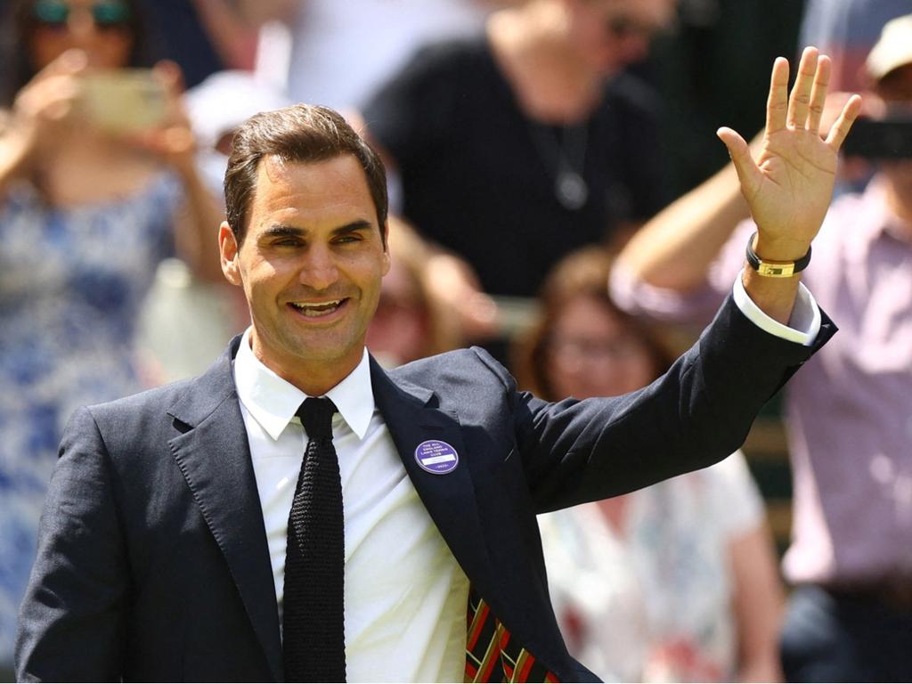 El tenista suizo Roger Federer recibe la ovación del público. 