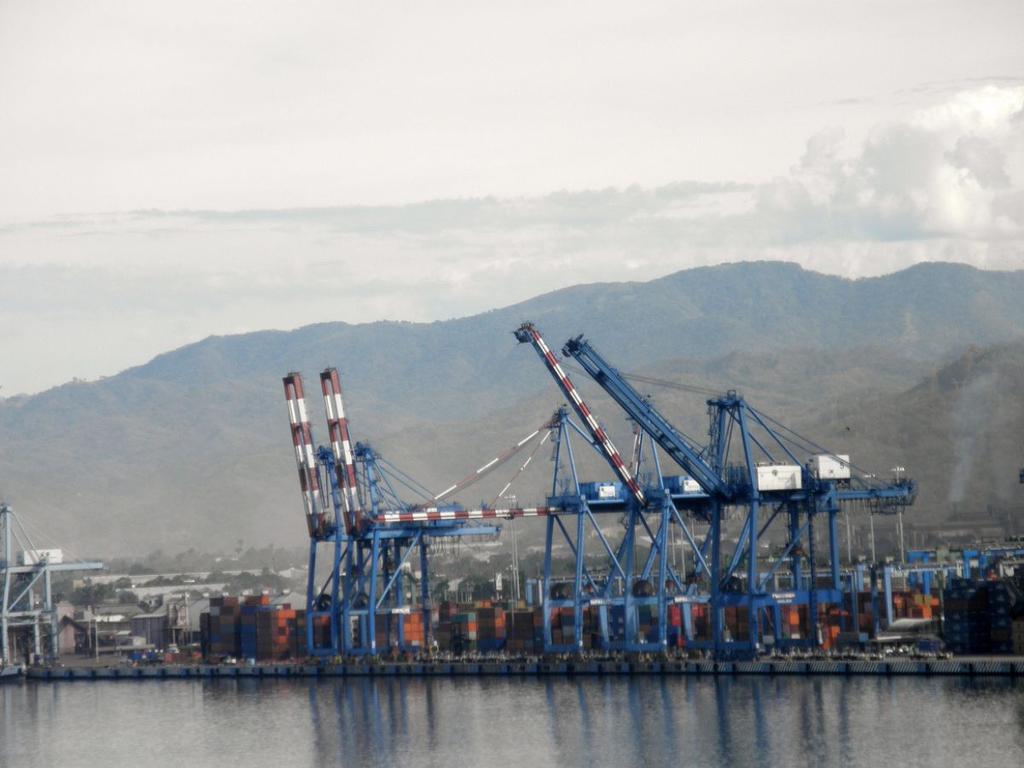 Grúas en el puerto de Manzanillo