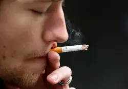 Una fumador gasta en promedio al año cinco mil 110 pesos en cajetillas