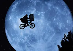 El lanzamiento de el videojuego de E.T. fue un gran golpe para la industria. Foto: Universal