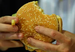118 años de la hamburguesa, la evolución de un negocio