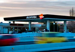 Critica Pemex altas percepciones de Repsol. Getty