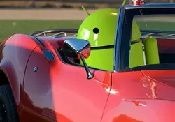 Google lanza Android… ahora para automóviles. Especial