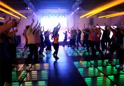 Diversas actividades nos hacen producir más endorfinas como bailar. Especial