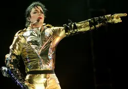 Forbes ubicó a Michael Jackson en el listado de las celebridades que vivas o muertas, generan ganancias, con 160 millones. Foto: Getty.