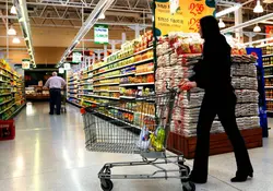 El Índice Nacional de Precios al Consumidor (INPC) registró un incremento de 0.32%, así como una tasa de inflación anual de 4.21 por ciento. Foto: Especial