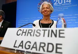 En su Panorama Económico Global divulgado esta semana, el FMI recortó las proyecciones por crecimiento económico por tercera vez este año. Foto: Reuters.