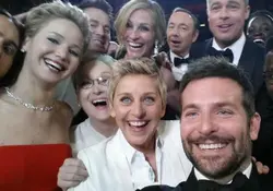 El tuit enviado desde la cuenta de la presentadora estadounidense Ellen DeGeneres durante la ceremonia de los premios Oscar generó 3.3 millones de retuits. Foto: @TheEllenShow