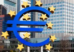El objetivo del anuncio del BCE es poner dinero a disposición de bancos y gobiernos de los países de la región para que presten y gasten, respectivamente.  Foto:Getty