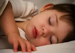 Dormir es necesario para prevenir otras complicaciones de salud y mejorar las relaciones personales, que no son muy conocidas. Foto: Thinkstock