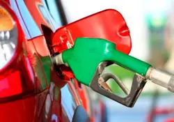 La propuesta de Hacienda es que se establezca un impuesto fijo a las gasolinas. Foto: Getty