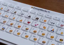Este teclado hace posible escribir cualquier emoji sin tener que abrir otras aplicaciones. Foto: EmojiWorks.