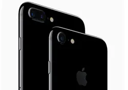 El iPhone 7 tiene cuatro cambios sustanciales: una cámara más poderosa, mejora del botón de Inicio, la eliminación del orificio para audífonos y es resistente a líquidos. Foto: Especial.