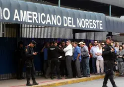 Un niño de 12 años disparó contra su maestra y compañeros en el Colegio Americano del Noroeste en Monterrey, Nuevo León; este es el contexto que pudo haber influido. Foto: EFE