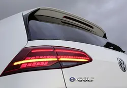 La variante eléctrica de este emblemático hatchback llegará este año a nuestro país. Foto Volkswagen