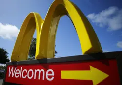 Una nueva investigación del equipo de BBC Watchdog encontró rastros de bacterias fecales, en los hielos de bebidas de los restaurantes McDonald's, KFC y Burger King. Foto: Reuters.