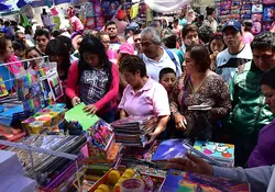 Amazon México abrió una tienda especializada en línea, para que sus usuarios puedan encontrar todos los útiles escolares con solo dar un clic. Foto: Archivo Cuartoscuro