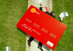 Las tarjetas de crédito son una herramienta para administrar tus consumos y planear las compras.  No es una extensión de tu sueldo, ni tampoco un ingreso adicional.  Foto: Getty