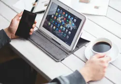 Ya sea para entretenimiento o para el trabajo, las tabletas son un dispositivo que poco a poco ha ganado un lugar dentro de cada hogar. Foto: Pixabay.