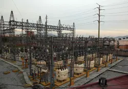 La Comisión Reguladora de Energía (CRE) informó que las tarifas eléctricas aplicadas en los sectores industriales, de servicios y comerciales, tendrán un incremento. Foto: Cuartoscuro