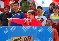 Desafiando la presión de la comunidad internacional para que abandone el poder, el cada vez más aislado Maduro volvió a rechazar la ayuda 