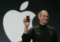 El 1 de abril de 1976 se fundó Apple, la empresa que marcaría la tecnología y la forma de comunicarnos. Foto: AP
