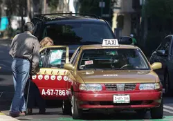 Piden denunciar tarifas ‘abusivas’ de taxis, Uber y Cabify