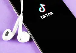 TikTok desbloquea a joven tras 'censurar' video donde criticaba a China