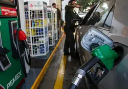 La Secretaría de Hacienda y Crédito Público (SHCP) eliminó el estímulo fiscal para los precios de los combustibles. Foto: Cuartoscruo 