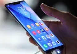 Huawei Technologies Co Ltd, el mayor fabricante de teléfonos inteligentes de China, prosperó en 2019 a expensas de sus rivales chinos más pequeños y de Apple. Foto: Reuters.