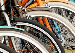 En este Día mundial de la bicicleta queremos compartirte algunas razones por las que deberías optar por este medio de transporte. Foto: iStock 