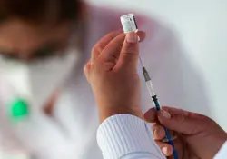 López-Gatell afirmó que se logrará reducir la mortalidad por covid-19 esto al vacunar al 20 por ciento de los mexicanos. Foto: Cuartoscuro 
