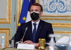 Emmanuel Macron señaló que no lamenta no imponer nuevas medidas sanitarias ante la nueva ola de covid-19. Foto: Reuters 