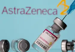 La OMS afirmó que los beneficios de la vacuna covid-19 de AstraZeneca superan los riesgos. Foto: Reuters 