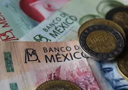 El sistema financiero mexicano continúa mostrando una posición en general sólida, con niveles de capital y de liquidez por encima de los mínimos regulatorios, afirmó Alejandro Díaz de León, gobernador del Banco de México. Foto: iStock 
