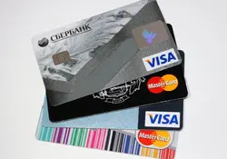 El SAT podría iniciar un proceso de discrepancia fiscal si detecta que pagas tus tarjetas de crédito con dinero en efectivo. Foto: Pixabay 