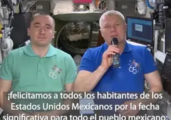 Los astronautas, Novitsky y Dubrov, de la Agencia Espacial Federal Rusa enviaron un video de felicitación a México por la conmemoración de los 200 de la Independencia. Foto: *Video conferencia matutina 