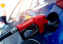 La Procuraduría Federal del Consumidor (Profeco) dio a conocer los precios máximos y mínimos de los combustibles que se registraron en el país mediante la app de “litro X litro”. Foto: iStock 