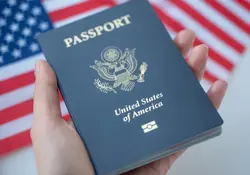Este miércoles en los Estados Unidos se emitió el primer pasaporte de género “X”, sin duda es un paso trascendental en favor de los derechos de las personas no binarias. Foto: iStock 