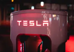¿Sin empleo? Tesla, empresa de Elon Musk, tiene disponibles distintas vacantes en nuestro país, ya que busca completar su equipo de trabajo. Foto: Unsplash 