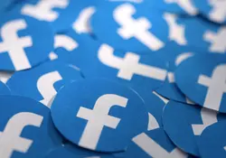 Facebook podría dejar de dar sus servicios en la Unión Europea, si las normas comunitarias no le permiten compartir información de sus usuarios europeos a Estados Unidos. Foto: Reuters.