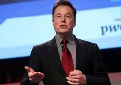 Musk, reveló que tenía una participación del 9,2% en Twitter, lo que avivó las especulaciones sobre sus intenciones como mayor accionista de la compañía. Foto: Reuters