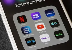 La mayoría de personas prefiere plataformas de streaming como Netflix, Amazon Prime, HBO Max y Disney Plus por el contenido que ofrecen, pero, ¿qué servicio tiene más películas y cuál es el más barato? Foto: iStock 